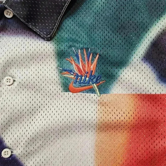 Nike Mens Resort Dri FIT Hawaiian Mesh Button Shirt Size M - Picture 2 of 10